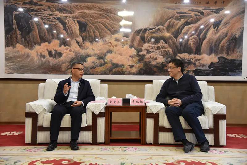 劉利民董事長(zhǎng)與楊凌示范區(qū)黨工委副書(shū)記、管委會(huì)常務(wù)副主任李九紅舉行會(huì)談