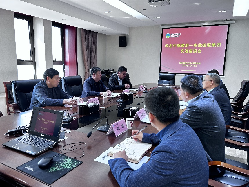 科右中旗旗委常委、副旗長(zhǎng)馮建忠一行到集團(tuán)考察交流